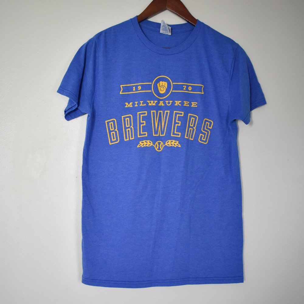 Milwaukee Brewers short sleeve t-shirt blue w/ yellow unisex size medium